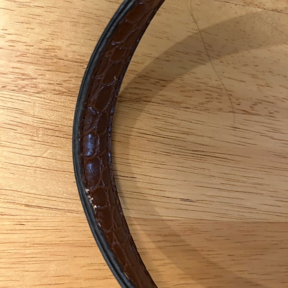 Kelly & Katie Chic Brown Faux Leather Crocodile-Embossed Texture Shoulder Bag - Picture 12 of 16